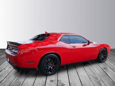 Used 2015 Dodge Challenger SRT Hellcat RWD image 5