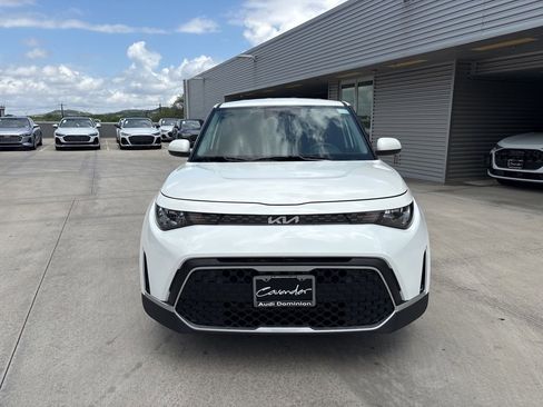 Used 2025 Kia Soul LX w/ LX Technology Package FWD image 2