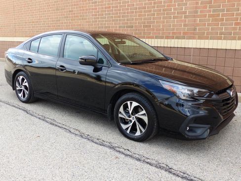 Used 2025 Subaru Legacy Premium image 12