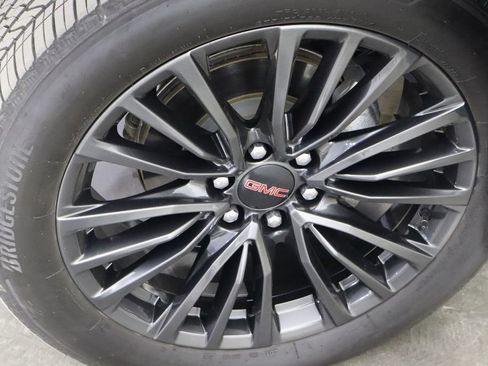 Used 2020 GMC Sierra 1500 AT4 w/ AT4 Premium Package AWD/4WD image 39