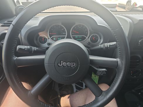 Used 2010 Jeep Wrangler Rubicon w/ Dual Top Group AWD/4WD image 17