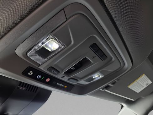 Used 2025 Chevrolet Silverado 1500 LT Trail Boss w/ Convenience Package II image 10