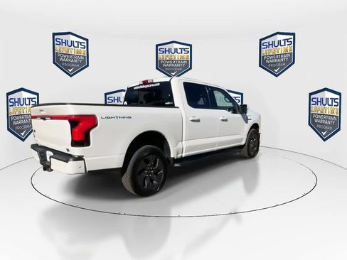 Used 2022 Ford F150 Lightning Lariat image 9