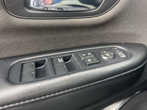 Used 2019 Honda HR-V Sport image 21