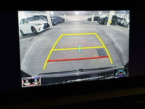 Certified 2023 Lexus GX 460 Premium w/ Premium Package AWD/4WD image 7