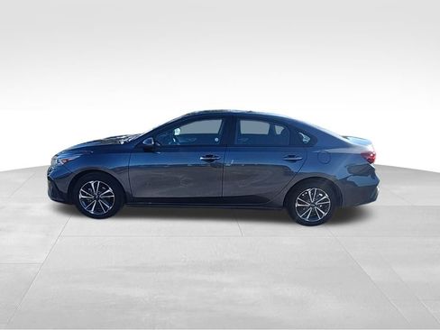 Used 2024 Kia Forte LXS FWD image 16