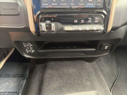 Used 2024 RAM 2500 Laramie w/ Safety Group AWD/4WD image 28