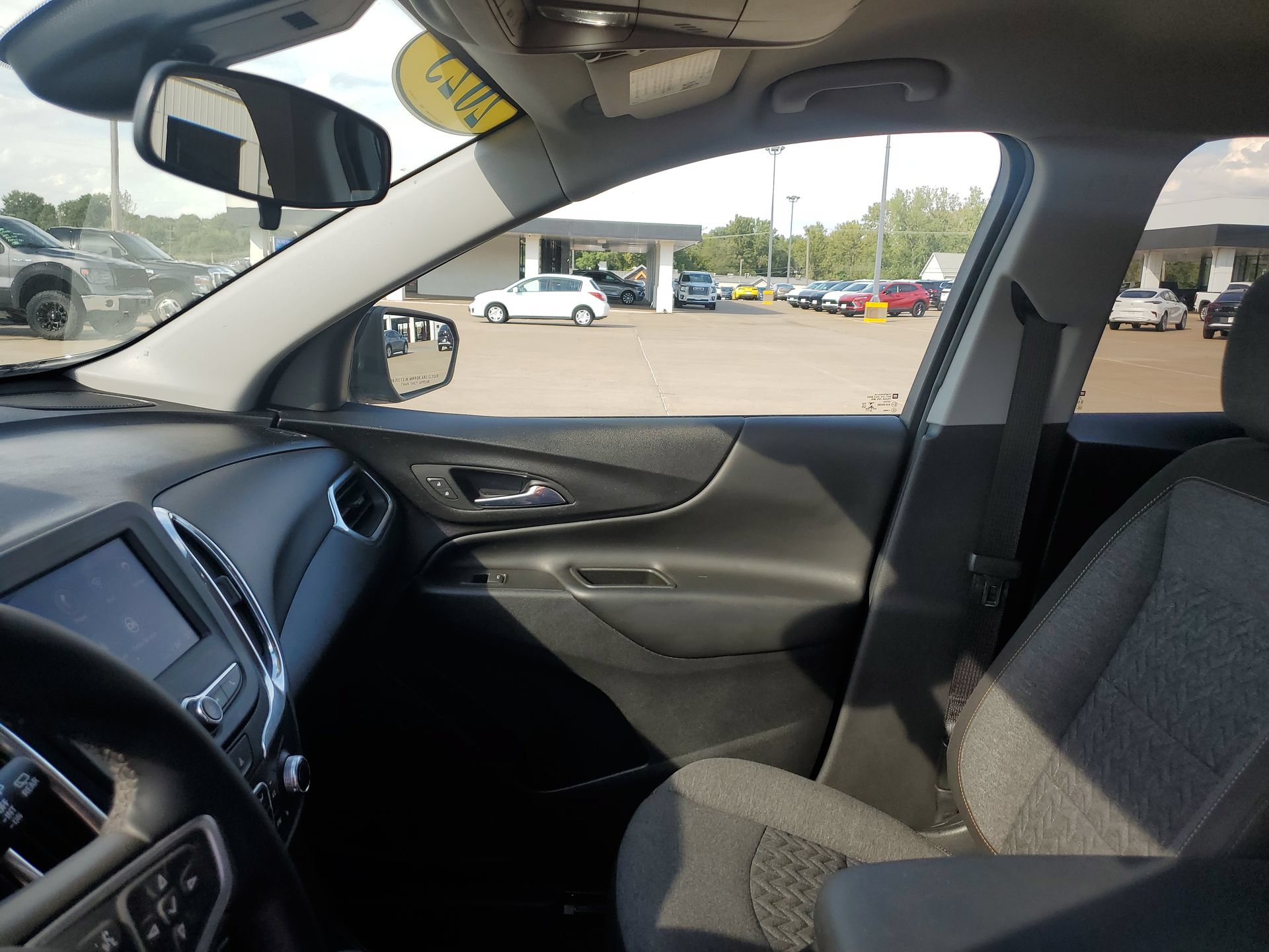 Used 2023 Chevrolet Equinox LT AWD/4WD image 26