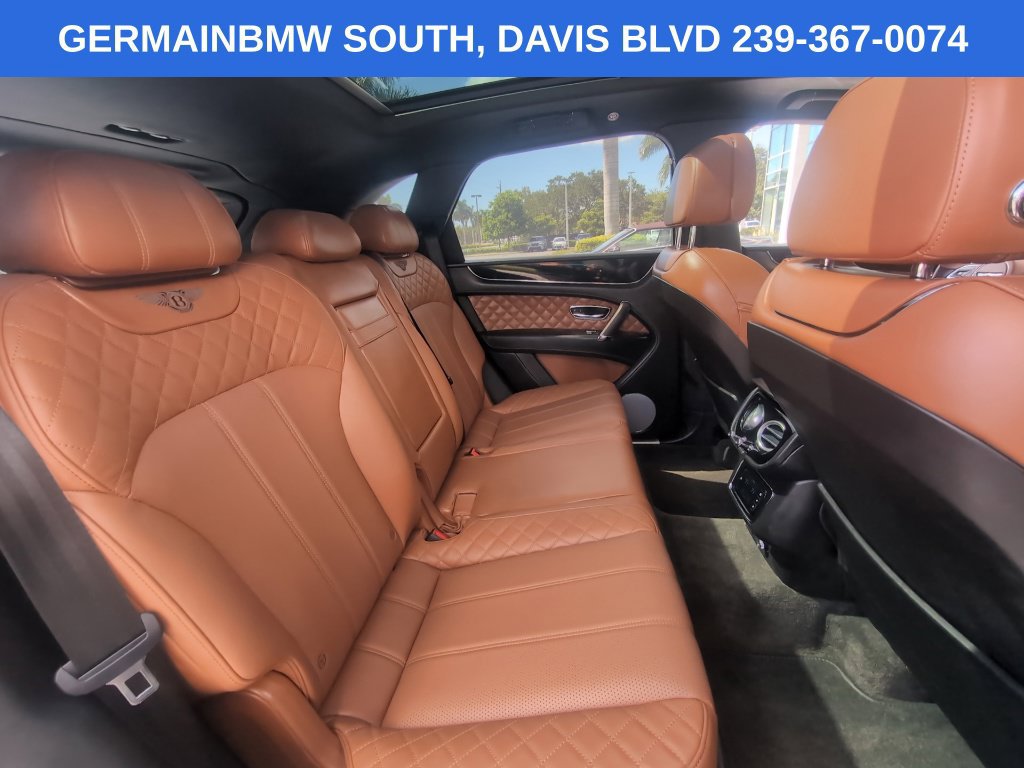 Used 2017 Bentley Bentayga AWD/4WD image 48