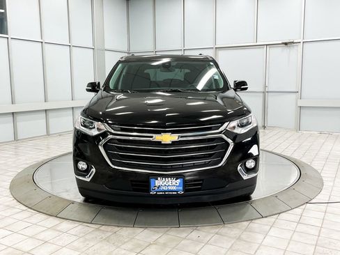 Used 2020 Chevrolet Traverse LT image 3
