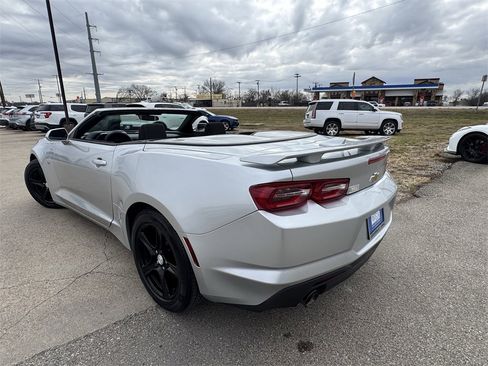 Used 2019 Chevrolet Camaro LT image 11