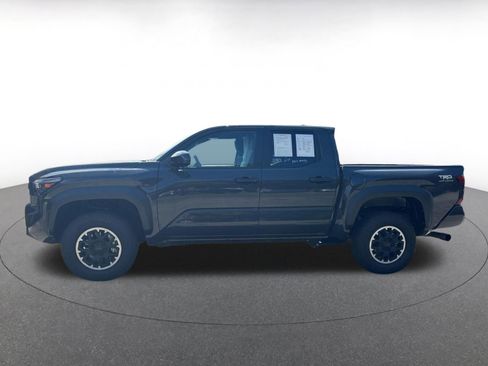 Used 2024 Toyota Tacoma TRD Off-Road AWD/4WD image 4