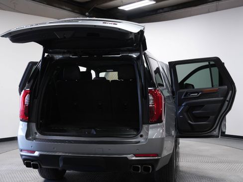 Used 2025 GMC Yukon Denali AWD/4WD image 13