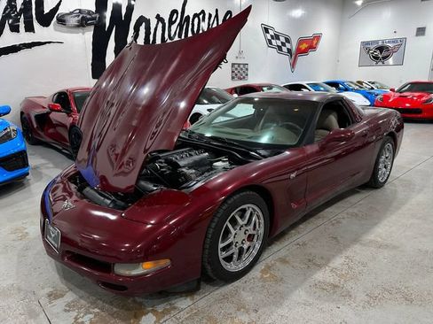 Used 2003 Chevrolet Corvette Coupe w/ Preferred Equipment Group RWD image 31