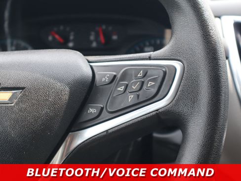 Used 2018 Chevrolet Equinox LS AWD/4WD image 16