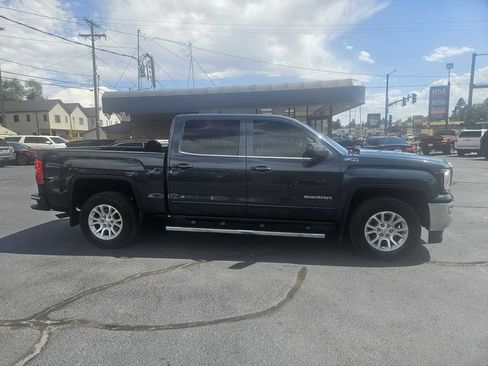 Used 2017 GMC Sierra 1500 SLE w/ SLE Value Package AWD/4WD image 5