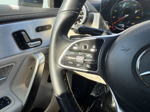 Used 2022 Mercedes-Benz CLA 250 image 37