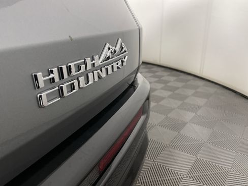 New 2026 Chevrolet Traverse High Country w/ LPO, Floor Liner Package image 94