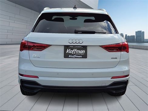 Certified 2021 Audi Q3 2.0T Premium Plus w/ Premium Plus Package image 5
