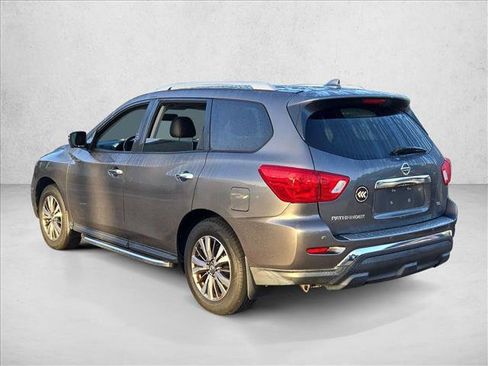 Used 2019 Nissan Pathfinder SL FWD image 7