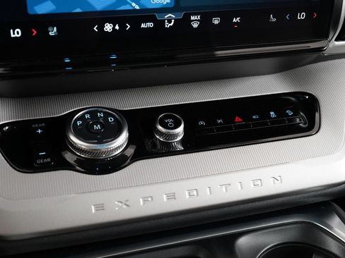 Certified 2025 Ford Expedition Active AWD/4WD image 21