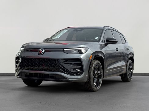 New 2026 Volkswagen Tiguan SE R-Line FWD image 1