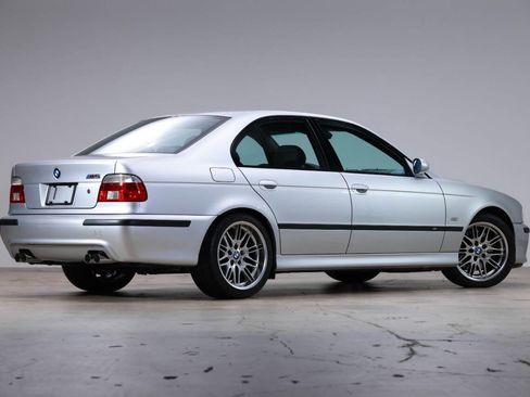 Used 2002 BMW M5 image 7