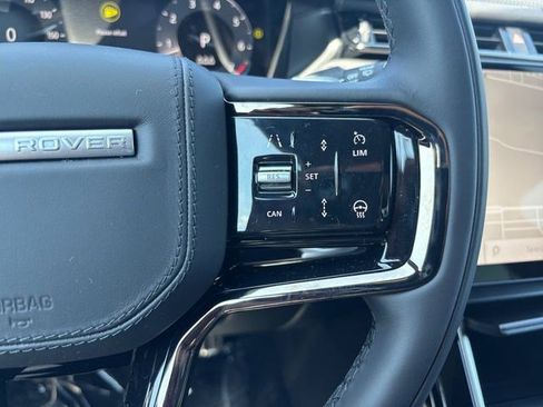 New 2026 Land Rover Range Rover Velar Dynamic SE image 28