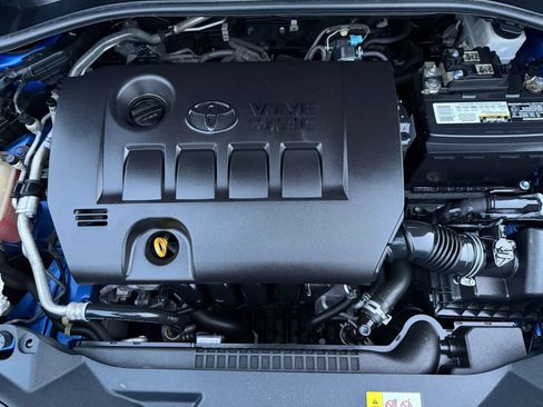 Used 2018 Toyota C-HR XLE image 40