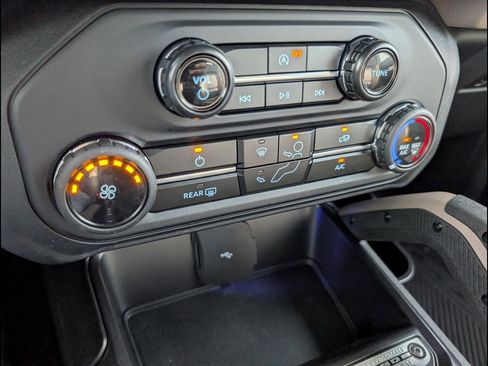 Used 2024 Ford Bronco Big Bend image 12