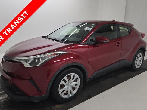 Used 2019 Toyota C-HR LE FWD image 1
