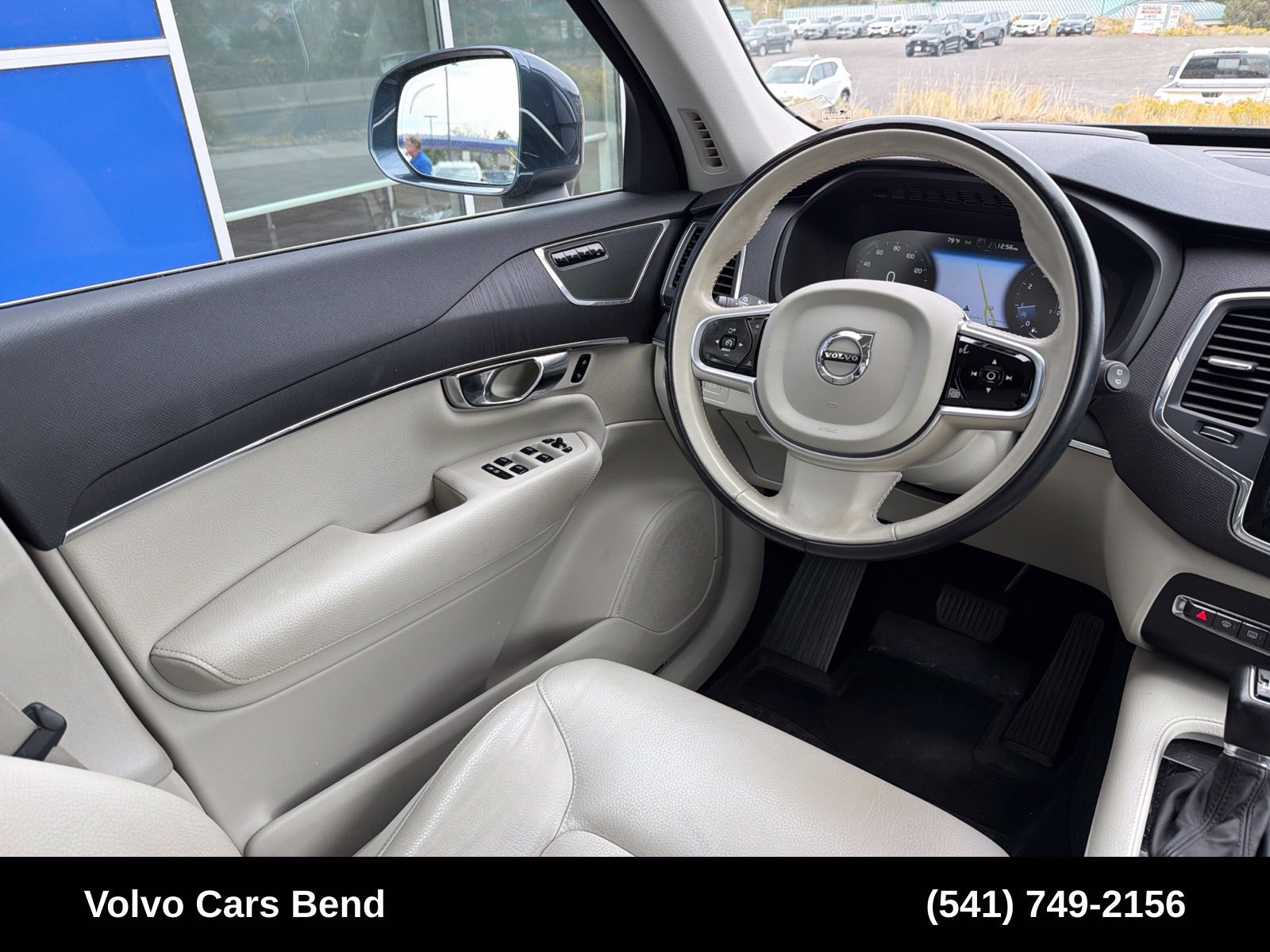 Used 2020 Volvo XC90 T6 Momentum w/ Protection Package Premier AWD/4WD image 12