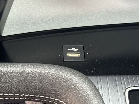 New 2026 Toyota Sienna XLE FWD image 22
