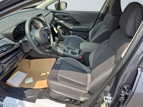 Used 2025 Subaru Crosstrek 2.5i Premium AWD/4WD image 9