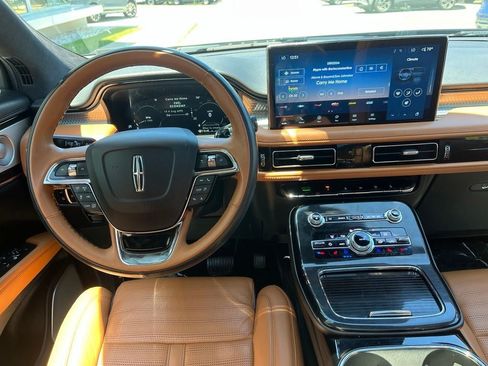 Certified 2023 Lincoln Nautilus Black Label AWD/4WD image 18