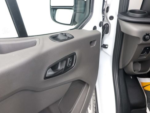 Used 2022 Ford Transit 250 Medium Roof RWD image 19