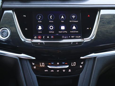 Certified 2024 Cadillac XT6 Premium Luxury image 16