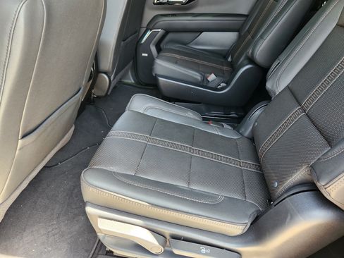 New 2026 Chevrolet Suburban High Country AWD/4WD image 20