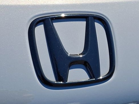 Used 2025 Honda HR-V Sport image 30