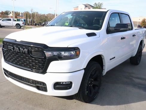 New 2026 RAM 1500 Big Horn AWD/4WD image 11