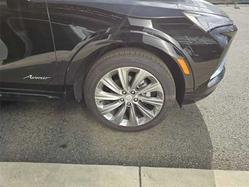 Used 2025 Buick Envista Avenir image 9