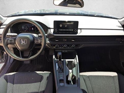 Used 2025 Honda Accord SE image 18
