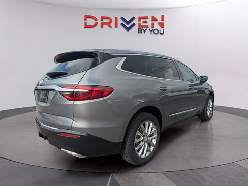 Used 2020 Buick Enclave Premium w/ Sun and Sites Package image 5