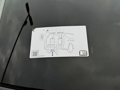 New 2026 Chrysler Pacifica Limited image 7