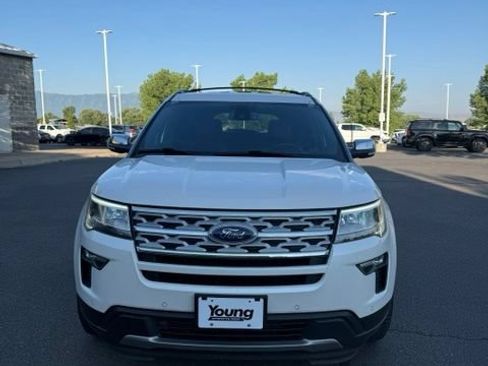 Used 2019 Ford Explorer XLT w/ Equipment Group 202A AWD/4WD image 3