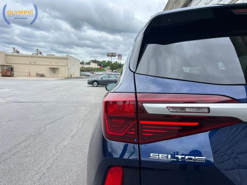 Used 2021 Kia Seltos SX AWD/4WD image 16