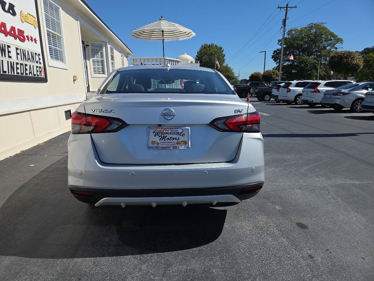 Used 2024 Nissan Versa SV FWD image 5