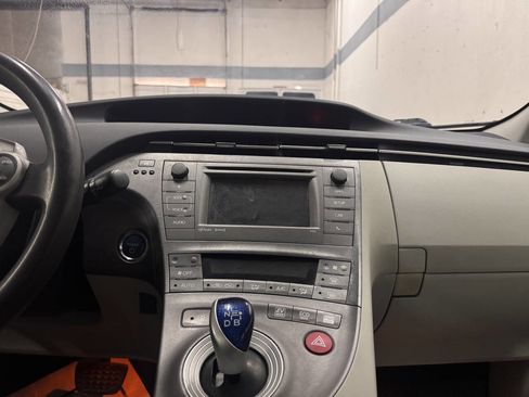 Used 2015 Toyota Prius Four image 19