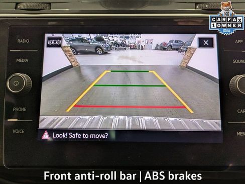Used 2022 Volkswagen Tiguan SE w/ Panoramic Sunroof Package AWD/4WD image 18