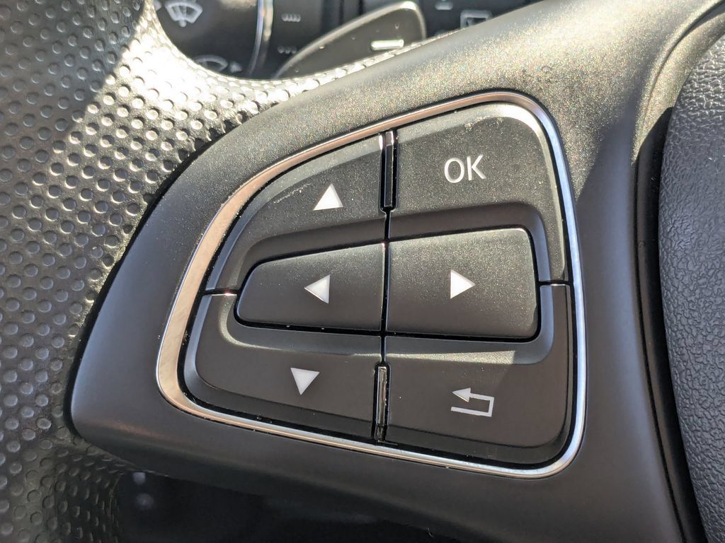 Used 2023 Mercedes-Benz Metris Passenger image 12